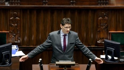 Poseł blokował mównicę sejmową. "Jestem złamany, zgwałcony moralnie" 