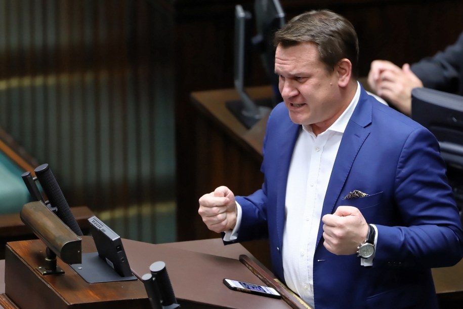 Poseł PiS Dominik Tarczyński podczas posiedzenia Sejmu /Rafał Guz /PAP