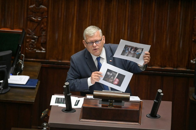 Poseł PiS Marek Suski na sali obrad.  Sejm rozpoczął prace nad projektami ustaw autorstwa PiS oraz KO / 	Marcin Obara  /PAP