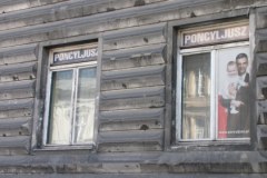 Poselskie biura pustoszeją przed Wielkanocą