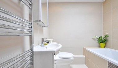 Поширені звички: ось чому накопичується волога у ванній кімнаті