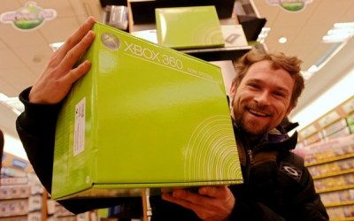 Posiadacze konsoli Xbox 360 szaleją z radości /AFP