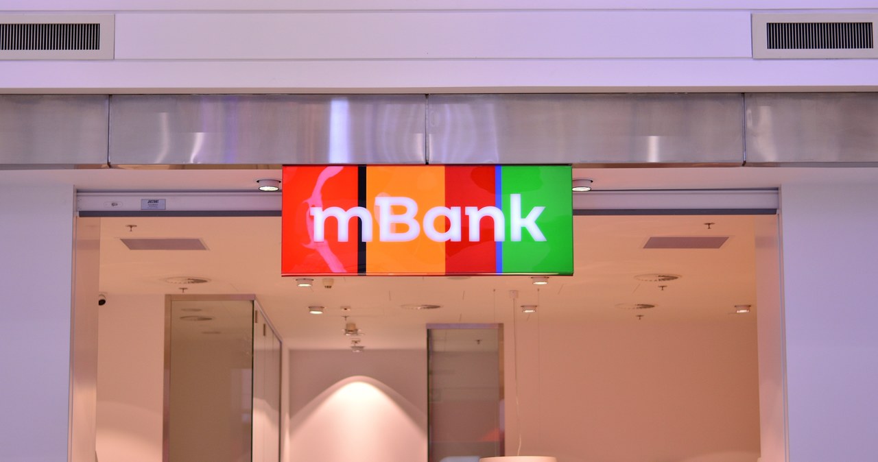 Posiadacze konta w mBanku mogą się zaskoczyć i to pozytywnie. Firma zdecydowała się na zwrot pieniędzy, jakie klienci musieli ponieść w związku z jedną z opłat /123RF/PICSEL