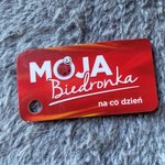 Posiadaczom karty Moja Biedronka sieć daje dwa wyjścia. Jest ważny komunikat