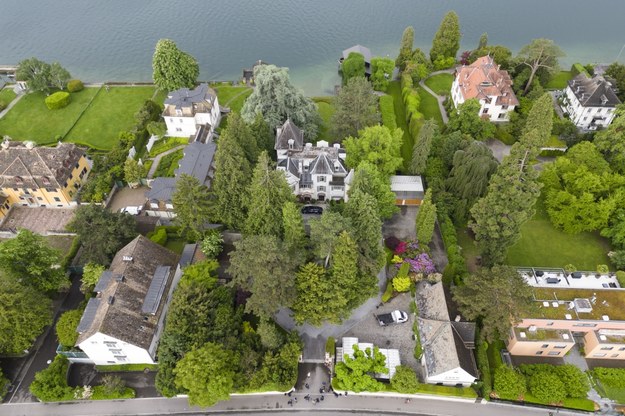 Posiadłość w Kuesnacht w Szwajcarii, gdzie mieszkała Tina Turner /MICHAEL BUHOLZER /PAP/EPA