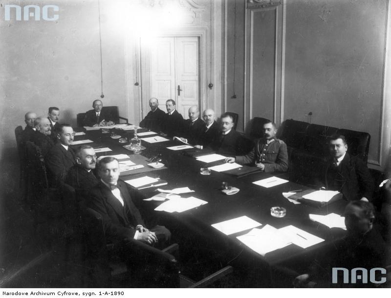 Posiedzenie gabinetu Leopolda Skulskiego /Z archiwum Narodowego Archiwum Cyfrowego