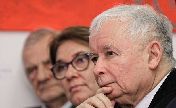 Posiedzenie klubu PiS. Nieoficjalnie: Prezes będzie rozliczać, ostrzegać i mobilizować 