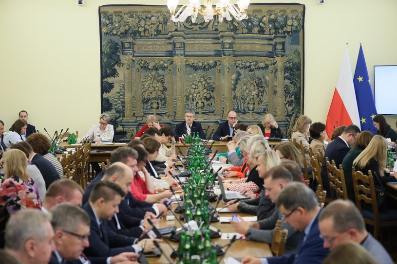 Posiedzenie Komisji Finansów Publicznych / 	Leszek Szymański    /PAP