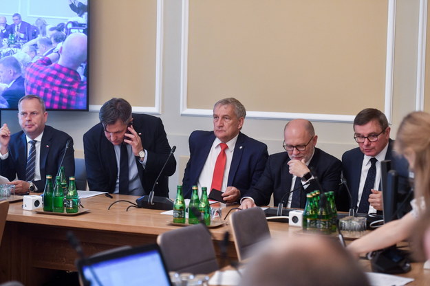 Posiedzenie sejmowej komisji administracji i spraw wewnętrznych /Piotr Nowak /PAP