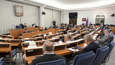 Posiedzenie Senatu przełożone. Powodem koronawirus. Będą badania senatorów  