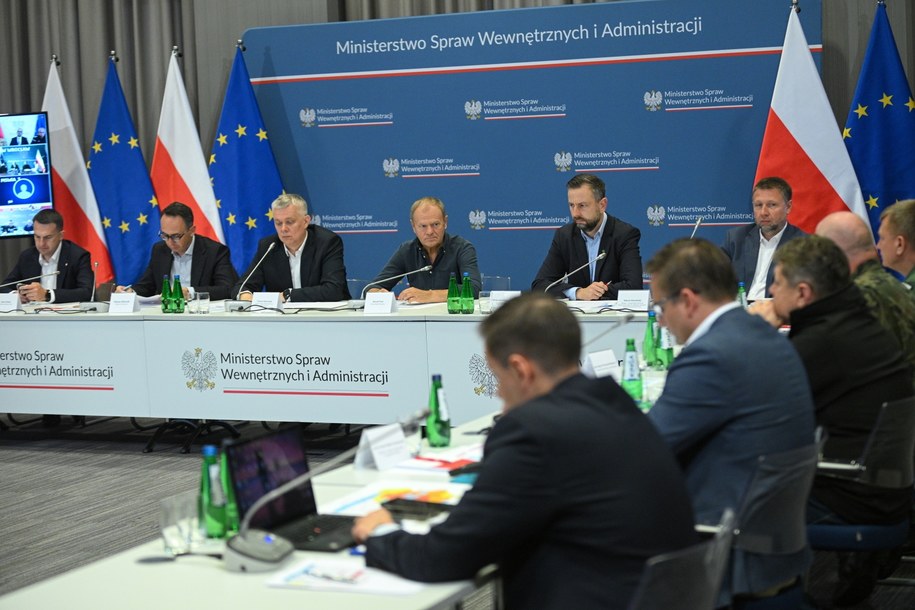 posiedzenie sztabu kryzysowego /PAP/Marcin Obara /PAP/EPA