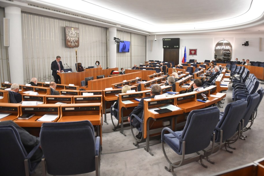 Posiedzenie wyższej Izby Parlamentu w Warszawie /Radek Pietruszka /PAP