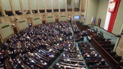 Posła poniosło? Chce, by Sejm w piątki pracował tylko do 12  