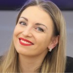 ​Posłanka KO z ziemniakami w DPS. "Przepraszam"