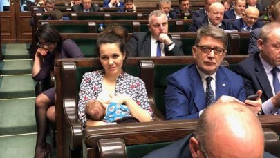 Posłanka Nowoczesnej: Karmię piersią i się tego nie wstydzę