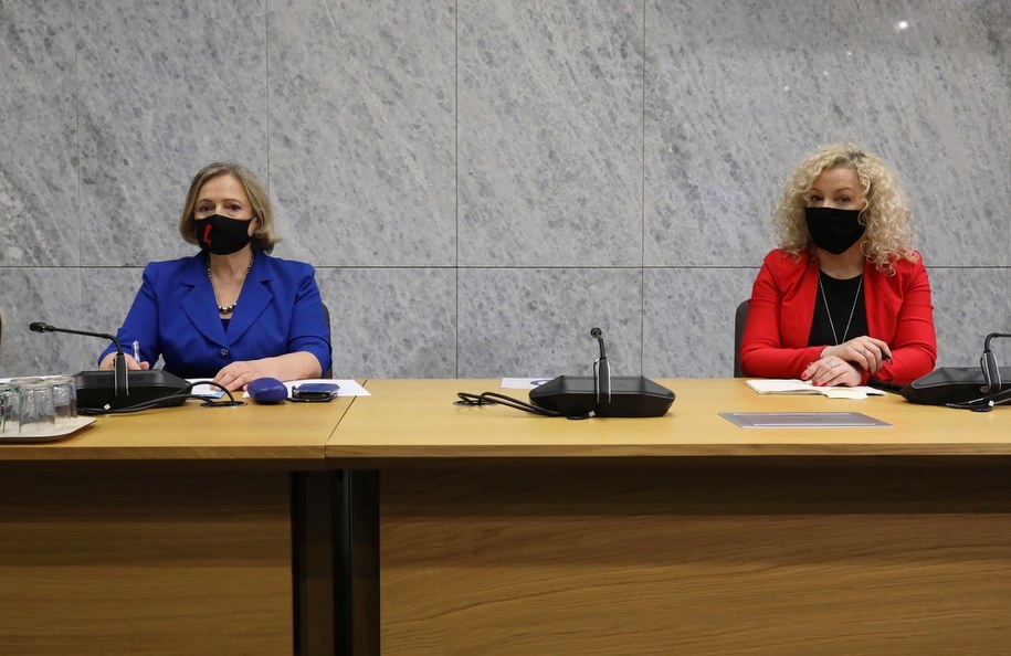 Posłanki Lewicy Wanda Nowicka oraz Katarzyna Kotula /Albert Zawada /PAP