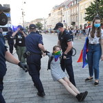 Posłowie KO i Lewicy interweniowali ws. aktywistów LGBT zatrzymanych przez policję w Warszawie. "To była łapanka"