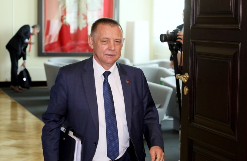 Posłowie KO żądają pełnych informacji ws. Mariana Banasia i jego współpracowników /Piotr Molecki /East News