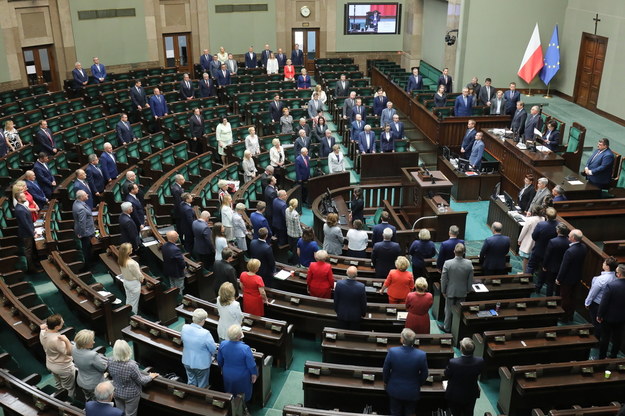 Sejm nie boi się koronawirusa? Zaprzysiężenie Dudy bez limitu na sali plenarnej
