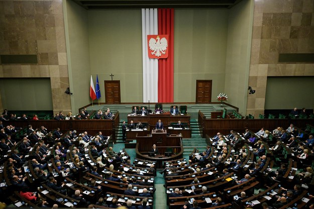 Posłowie na sali obrad Sejmu w Warszawie /Marcin Obara /PAP