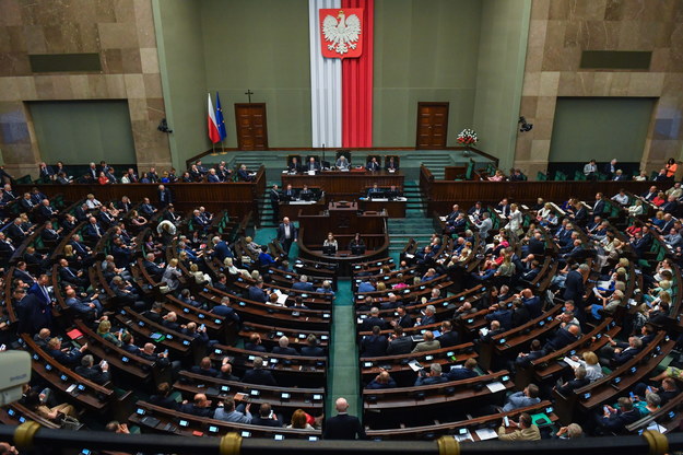 Posłowie na sali obrad Sejmu w Warszawie /Piotr Nowak /PAP