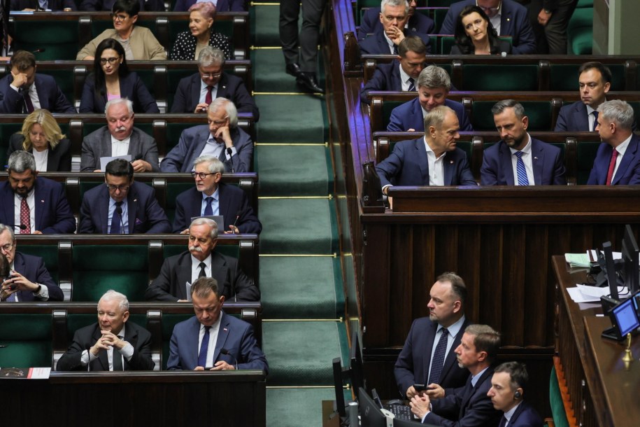 Posłowie na sali obrad Sejmu /	Leszek Szymański   /PAP