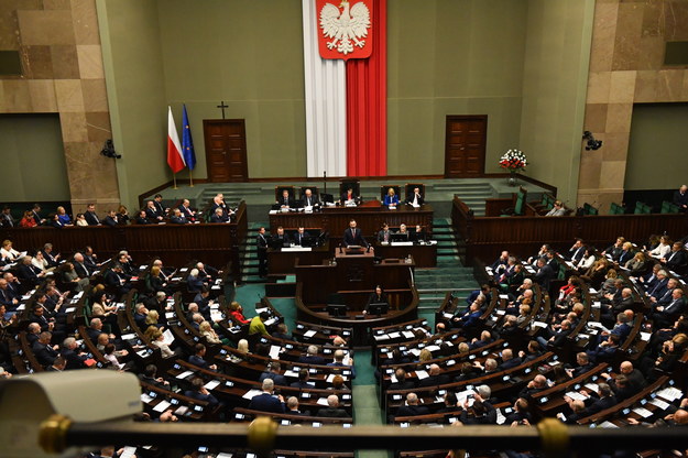 Posłowie na sali obrad w Sejmu w Warszawie /Piotr Nowak /PAP