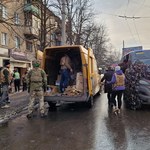 Posłowie opozycji pojechali z pomocą do Bachmutu. "Życie tam to tragedia"