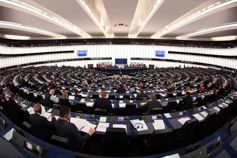 Posłowie Parlamentu Europejskiego dostali kolejną podwyżkę /AFP