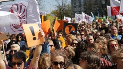 Posłowie PiS złożyli w Sejmie projekt dot. podniesienia wynagrodzenia nauczycieli 