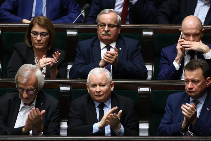 Posłowie PiS /STANISLAW KOWALCZUK /East News