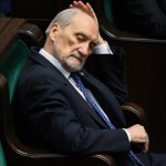 Posłowie podjęli decyzję ws. immunitetu Macierewicza