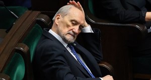 Posłowie podjęli decyzję ws. immunitetu Macierewicza