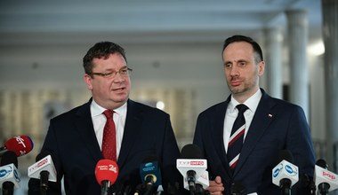 Posłowie Solidarnej Polski chcą ujawnienia majątków Tuska i Pawlaka