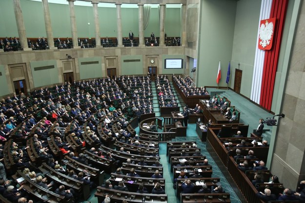 Posłowie w Sejmie podczas wystąpienia prezydenta Ukrainy Petra Poroszenki /Leszek Szymański /PAP