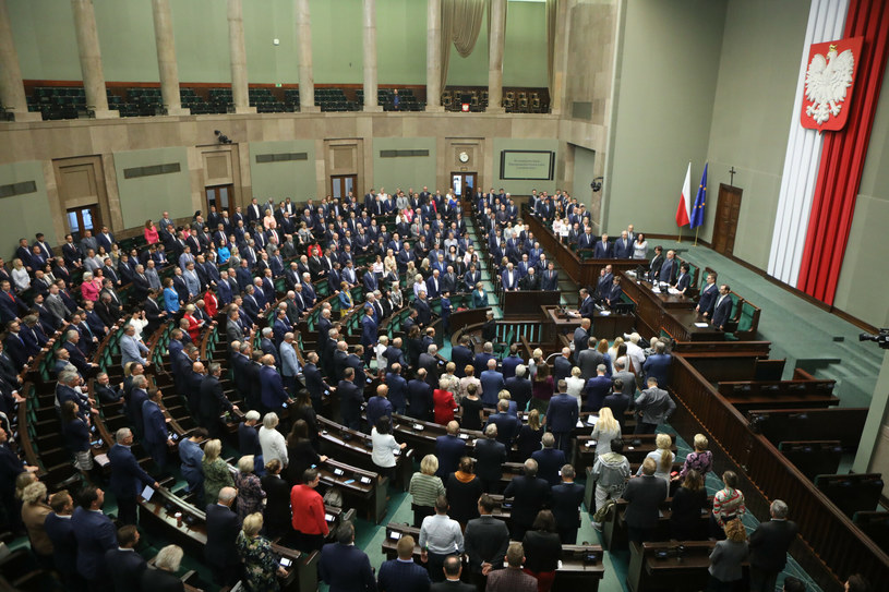 Posłowie w Sejmie, zdjęcie ilustracyjne /Tomasz Jastrzebowski/REPORTER /East News