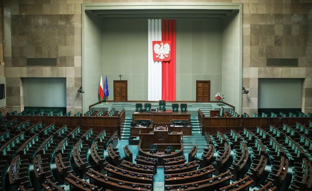 Posłowie wagarowicze dostaną po kieszeni? 