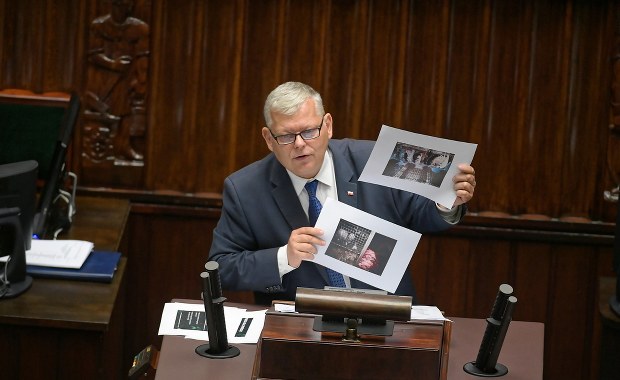 Posłowie za dalszymi pracami nad "Piątką dla zwierząt". Przeciwko było 35 posłów klubu PiS [RELACJA]