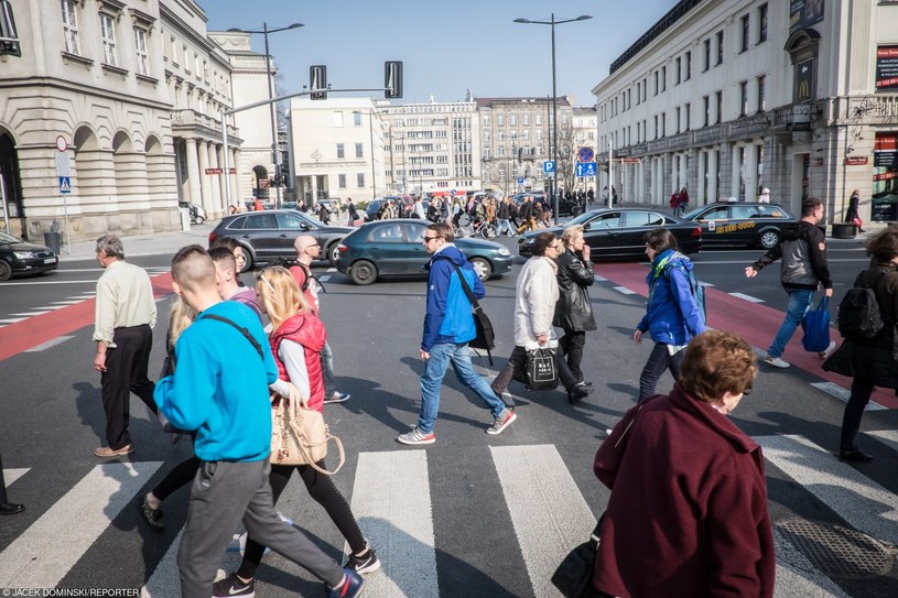 Posłowie zmienili zasady pierwszeństwa pieszych /Jan Domiński /Reporter