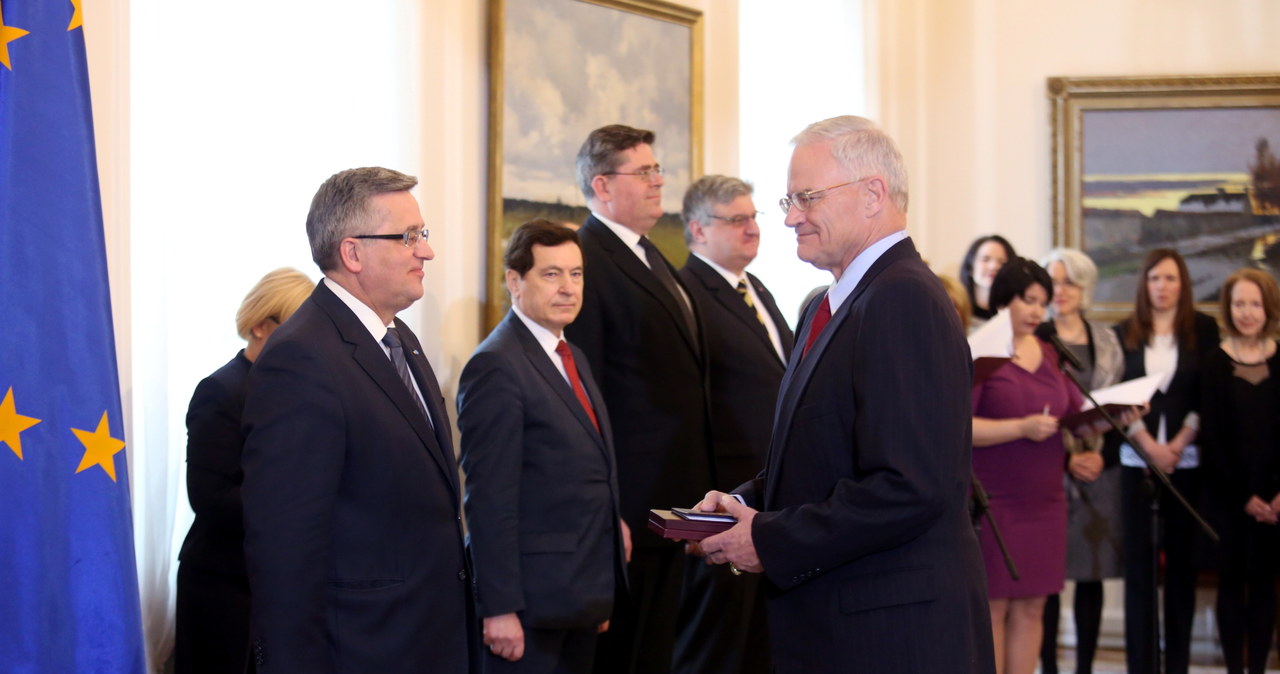 Pośmiertny Krzyż Oficerski Orderu Zasługi RP dla Johna Huffa Van Vlieta Juniora odebrał jego syn - John Huff Van Vliet III /Leszek Szymański /PAP