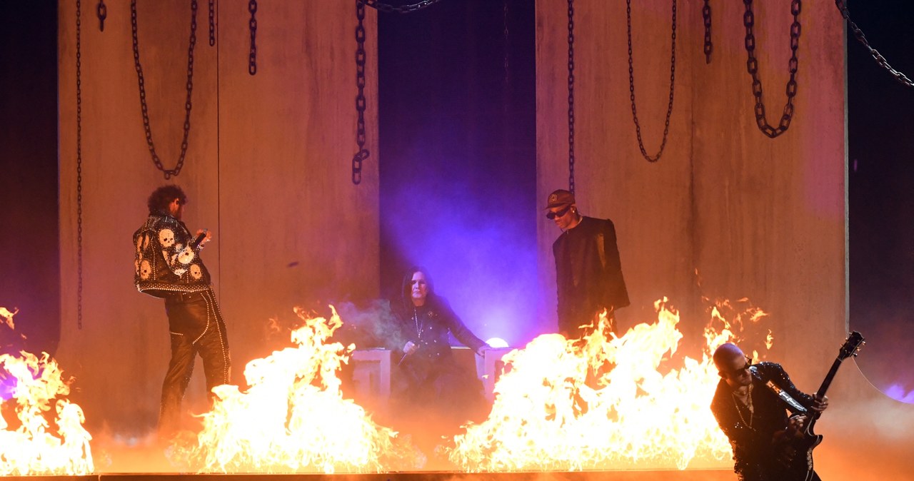 Post Malone, Ozzy Osbourne i Travis Scott podczas koncertu na gali American Music Awards w Los Angeles /AFP