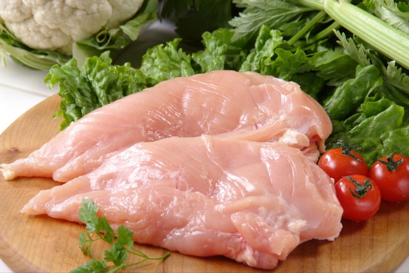 Postaw na chude mięso kurczaka /123RF/PICSEL