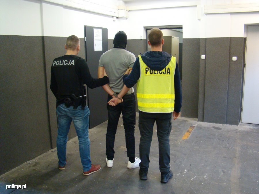 Postępowanie będzie toczone przeciwko 7 osobom /Policja