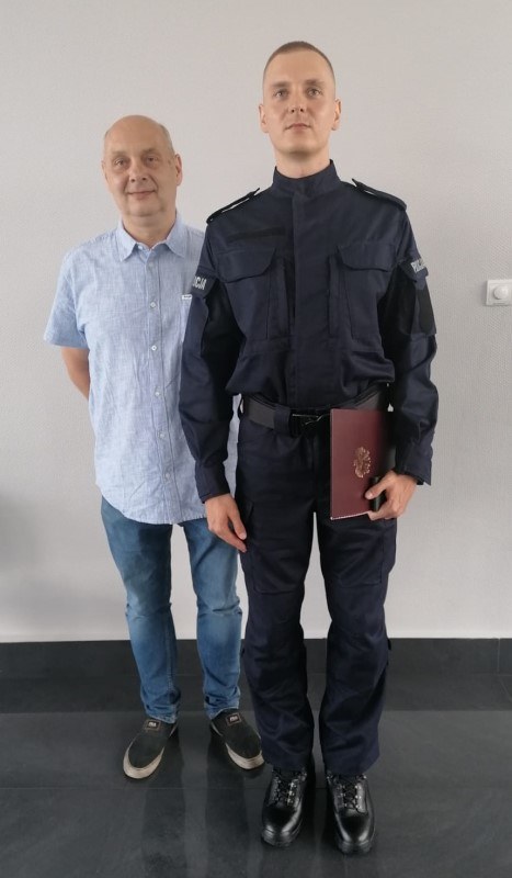 Posterunkowy Fryderyk Piekarski z tatą /KWP Gdańsk /Policja