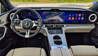 "Posunięto się za daleko". Szef Mercedesa o ekranach. Miały być przyszłością.