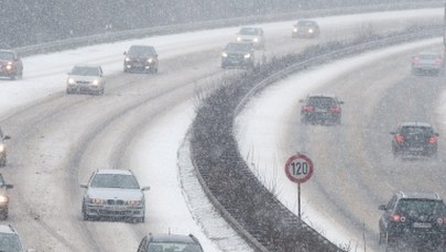 Posylwestrowe powroty. Drogi śliskie i zakorkowane
