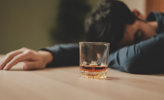 Poszedł na drinka. Stracił pendriva z danymi ponad 450 tys. mieszkańców