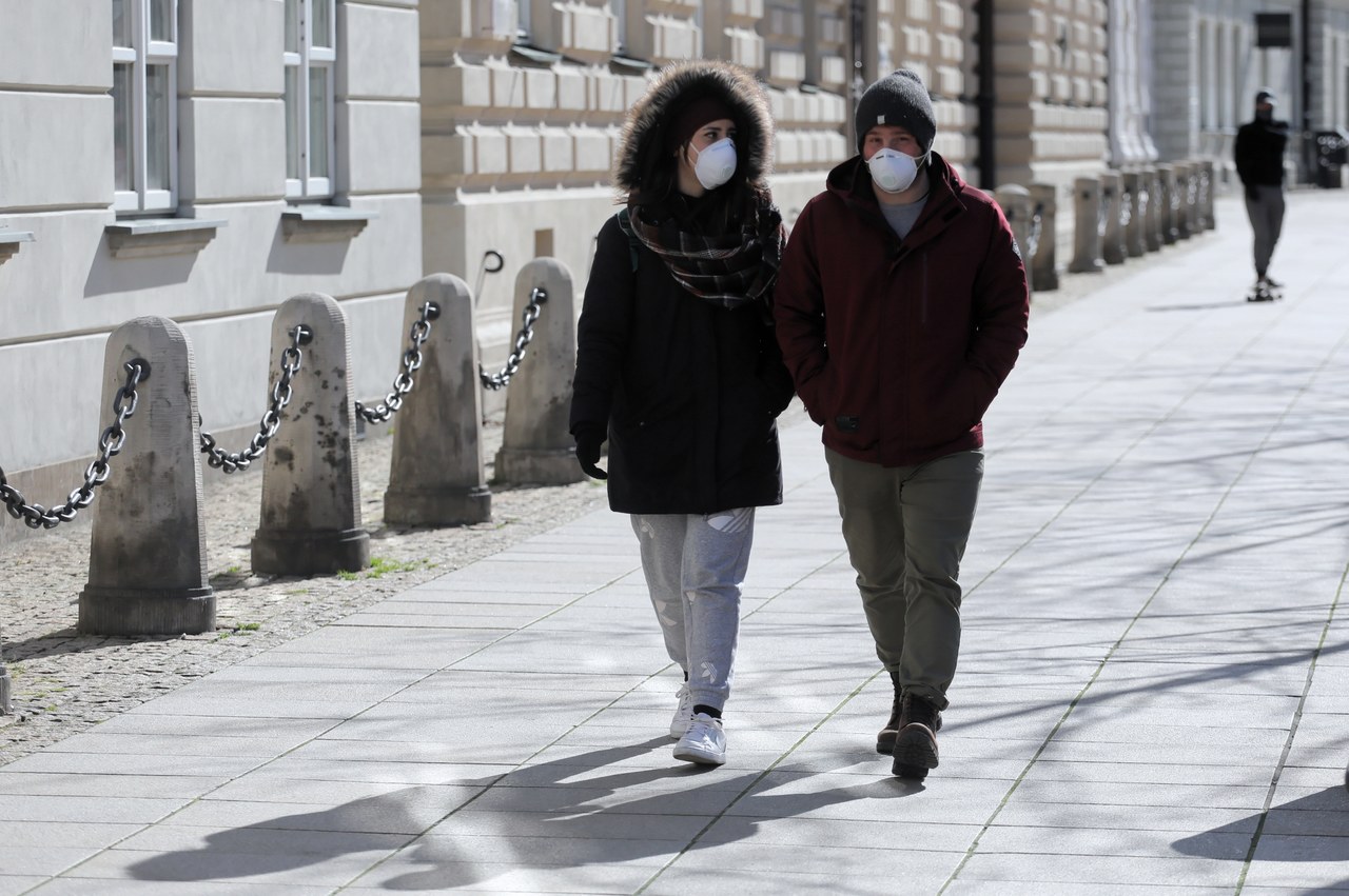 Poszerzono pierwszą grupę szczepień, nowe obostrzenia. Sprawdź zmiany w przepisach