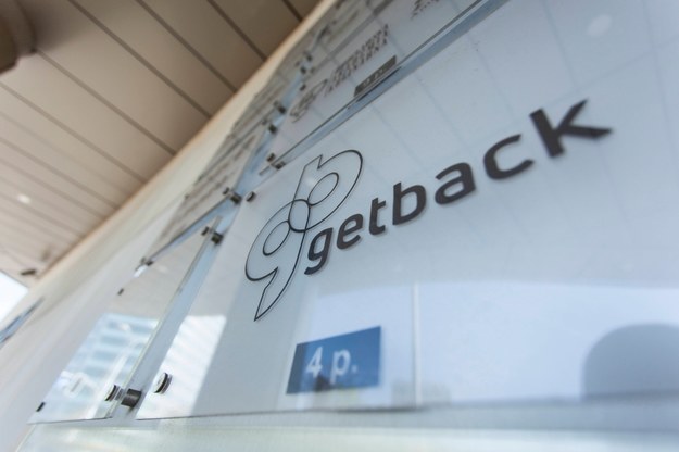 Poszkodowani w aferze GetBack domagają się szybkich działań ze strony państwa /Aleksander Koźmiński /PAP