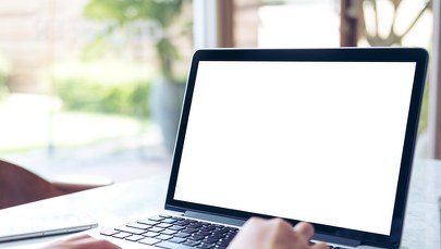 Poszło o laptop. Modelka oskarżona o zabójstwo ojca i zranienie siostry